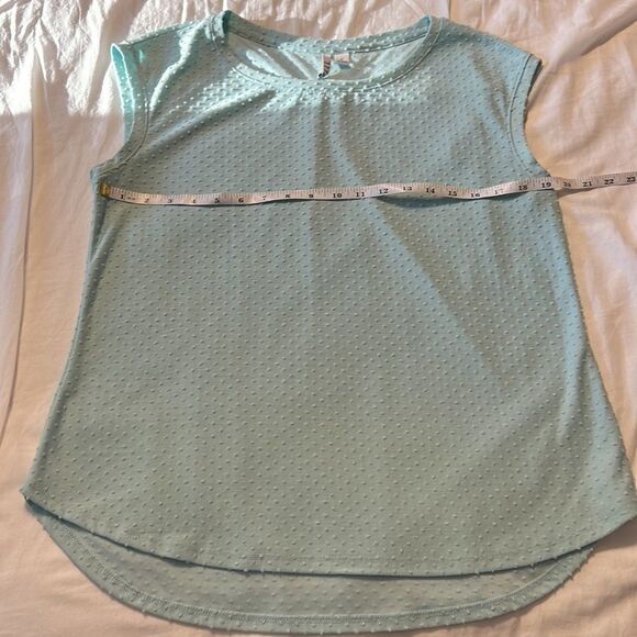 ELLE Women’s Sleeveless Shirt. Medium. Aqua green - Picture 3 of 6